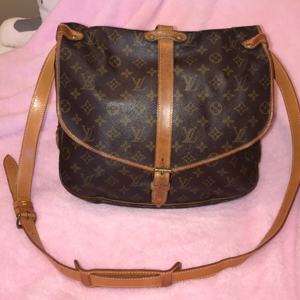 Additional pics of saumur 35